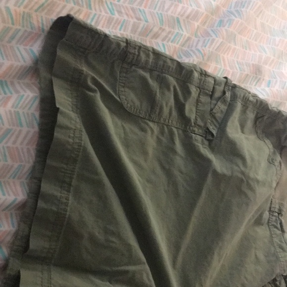 Olive green shorts - Picture 2 of 6